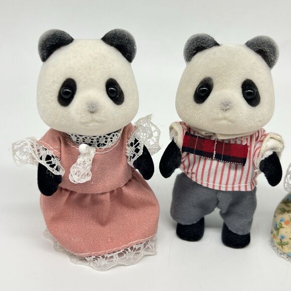 EPOCH Calico Critters Sylvanian Families Wilder Panda Family of 4 Mom Dad & Kids - Picture 4 of 11